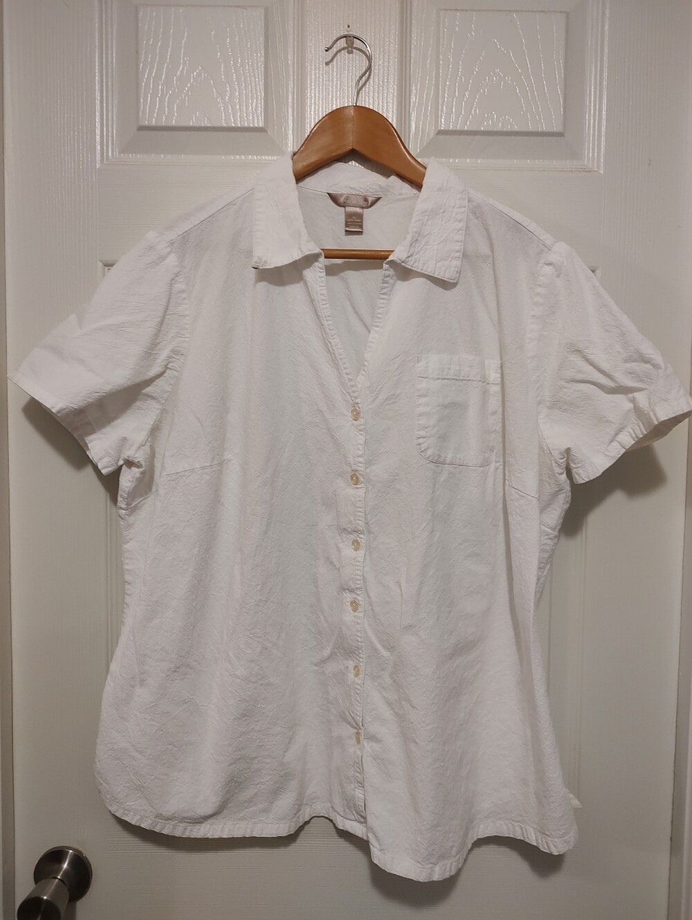 White Stag White Short-Sleeve Button Down Shirt with Chest Pocket